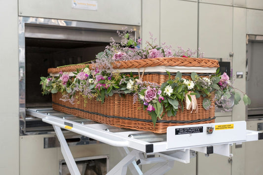 How Does Cremation Work? The Truth About Cremation & Choosing the Right Urn